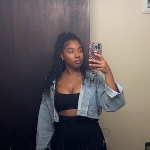 Meet your Posher, Shyana